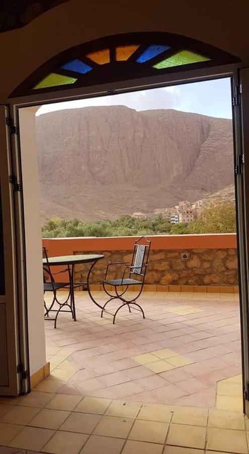 Auberge Restaurant Fatihi Freres タンギール エクステリア 写真