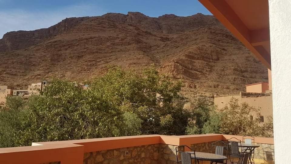 Auberge Restaurant Fatihi Freres タンギール エクステリア 写真