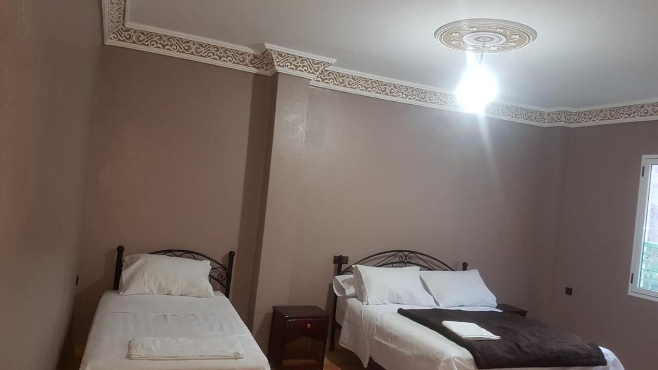 Auberge Restaurant Fatihi Freres タンギール エクステリア 写真