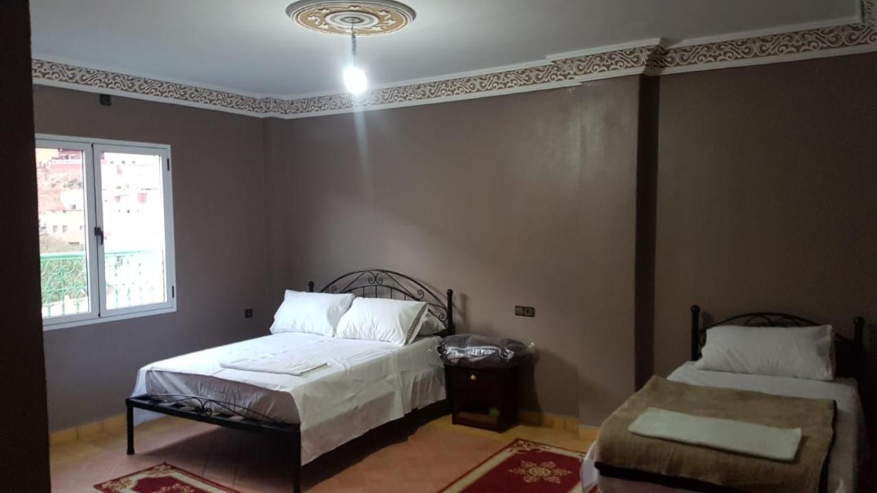 Auberge Restaurant Fatihi Freres タンギール エクステリア 写真