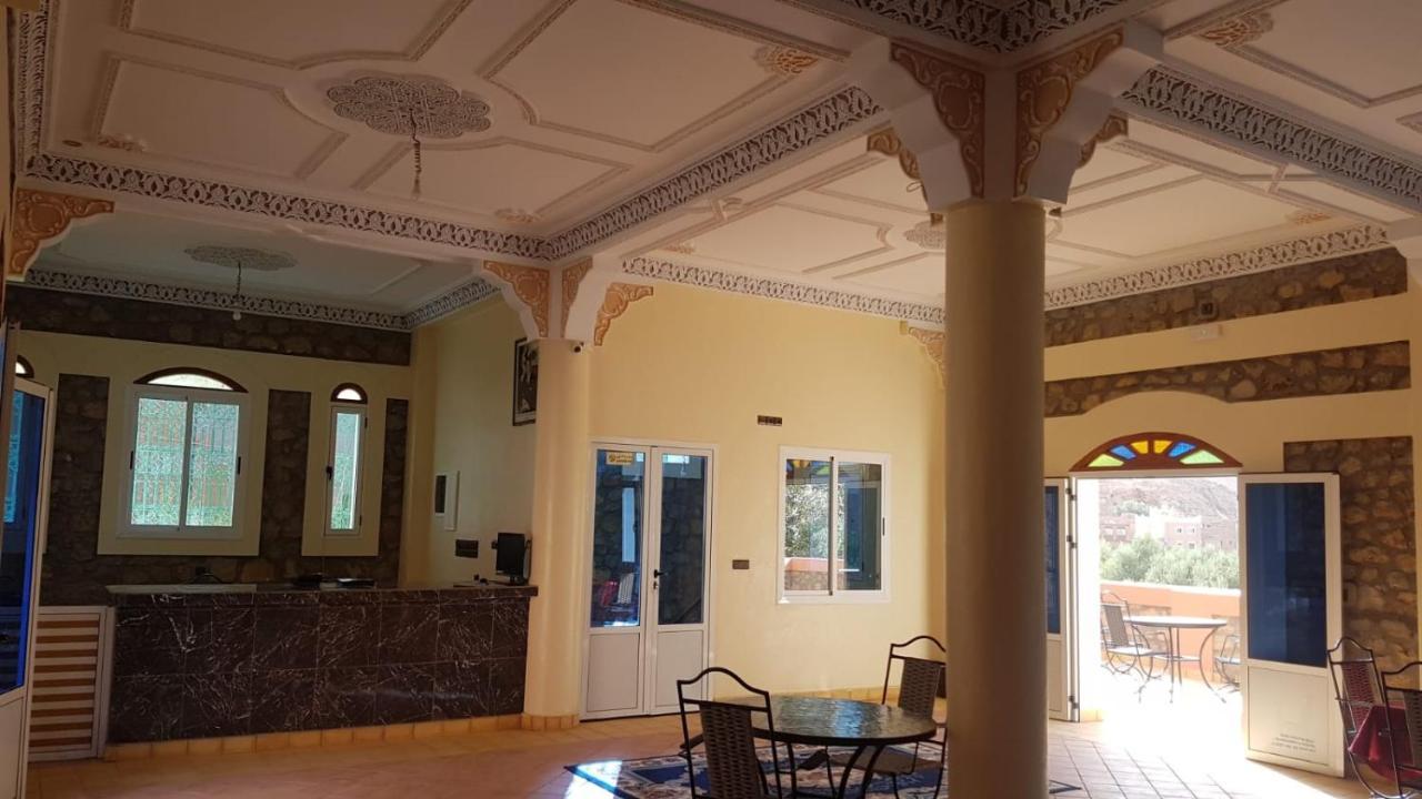 Auberge Restaurant Fatihi Freres タンギール エクステリア 写真